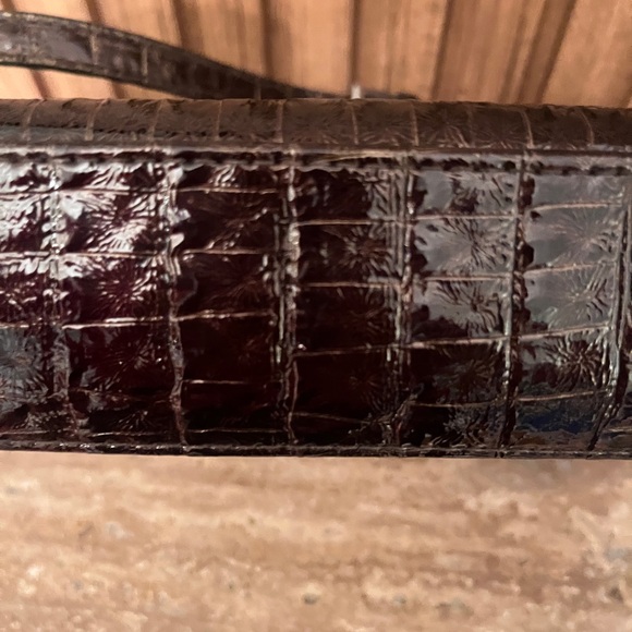 XOXO Vintage Brown Embossed Croc Pattern Purse Shoulder Bag GLOSSY - Picture 11 of 15
